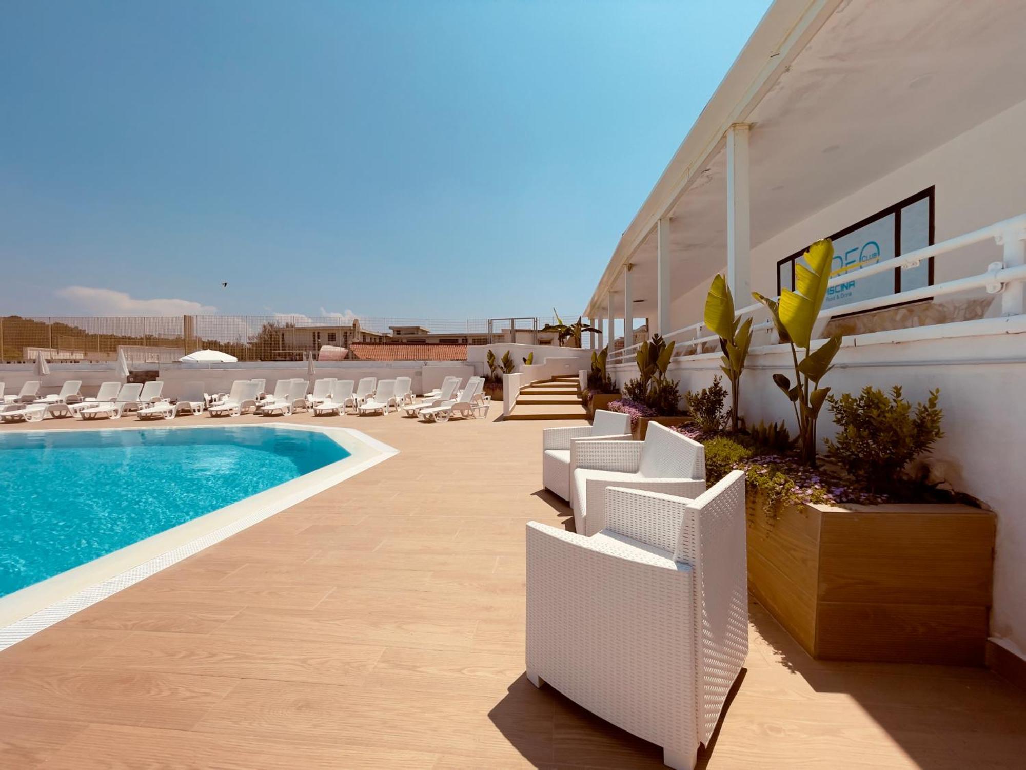 Athena Sea Front Apartment, Parking & Pool Lago Patria Luaran gambar